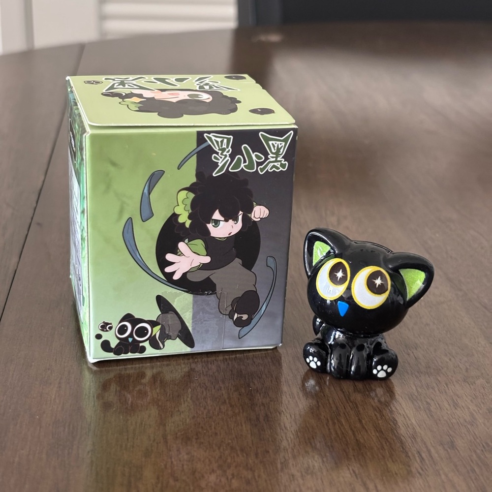 Tiny Black Cat Figurine Collectible - Cute Resin Pet